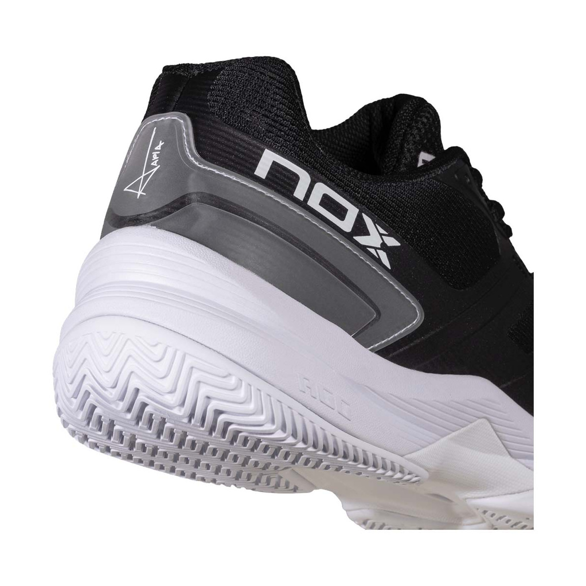 Nox AT10 Pro Zwart / Goud Schoenen