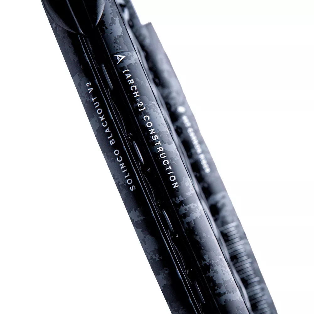 Solinco Black Out 300 tennisracket
