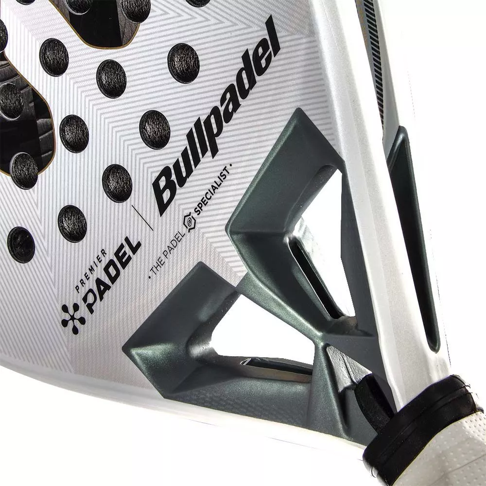 Bullpadel Hack 04 Premier Padel 26 Padelracket